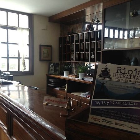 Hotel Montes Blancos Ezcaray Buitenkant foto