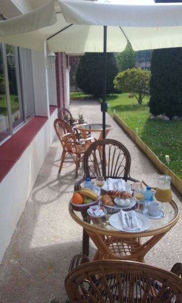 Hotel Montes Blancos Ezcaray Buitenkant foto