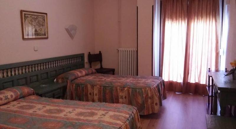 Hotel Montes Blancos Ezcaray Buitenkant foto