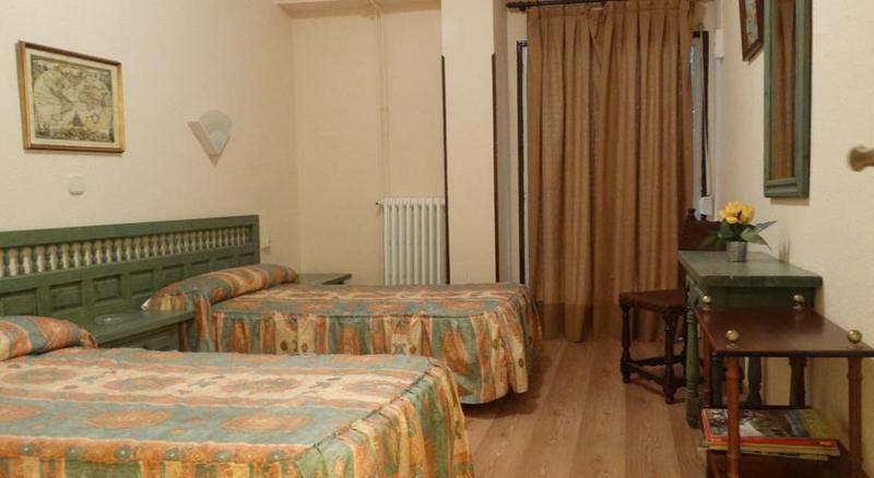 Hotel Montes Blancos Ezcaray Buitenkant foto