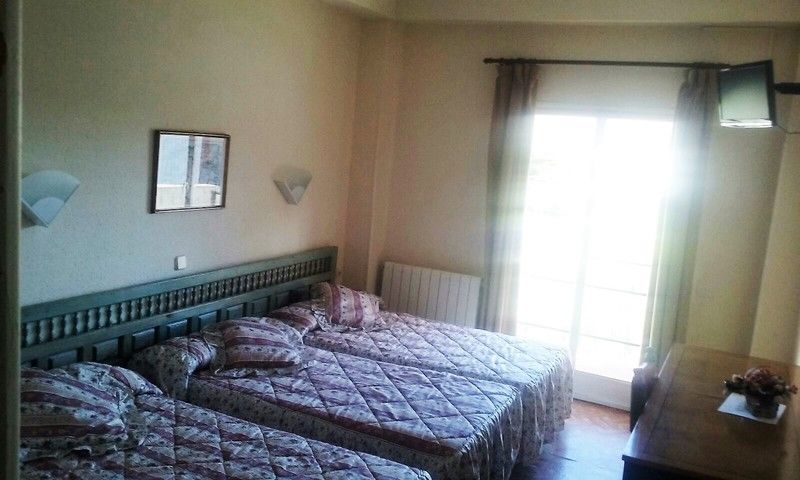 Hotel Montes Blancos Ezcaray Buitenkant foto