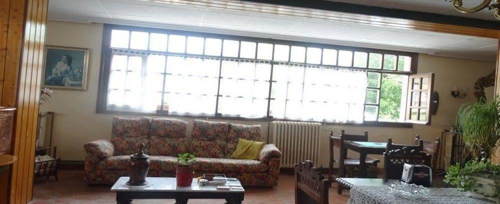 Hotel Montes Blancos Ezcaray Buitenkant foto